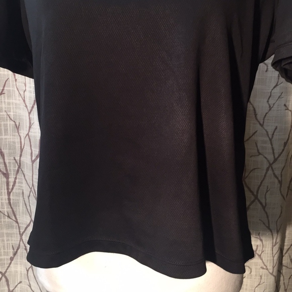 Nike athletic Dri-Fit crop top tee - Picture 3 of 5